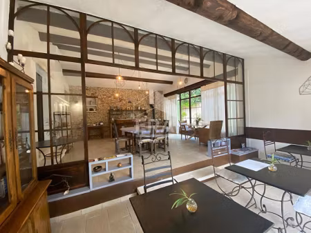 vente maison 10 pièces 237 m² à lacoste (84480)  998 000 €