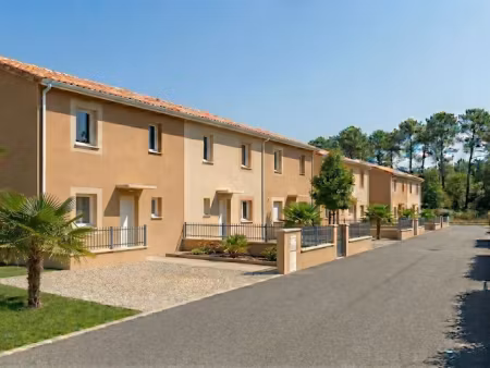 vente terrain 147 m² à cuers (83390)  113 000 €