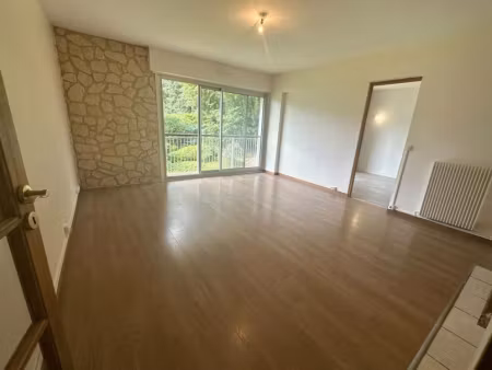 location appartement 4 pièces 75.15 m² à taverny (95150)  1 110 €