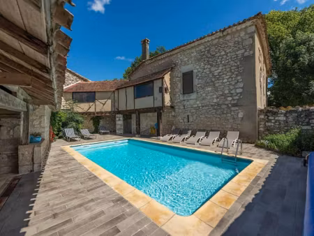 vente maison 11 pièces 330 m² à montcuq-en-quercy-blanc (46800)  650 000 €