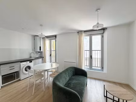 location appartement 1 pièce 25.46 m² à paris 18ème (75018)  1 316 €