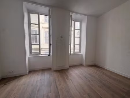 location appartement 1 pièce 29.45 m² à la rochelle (17000)  650 €