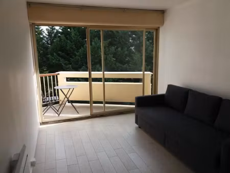 location meublée appartement 1 pièce 25 m² à gradignan (33170)  590 €
