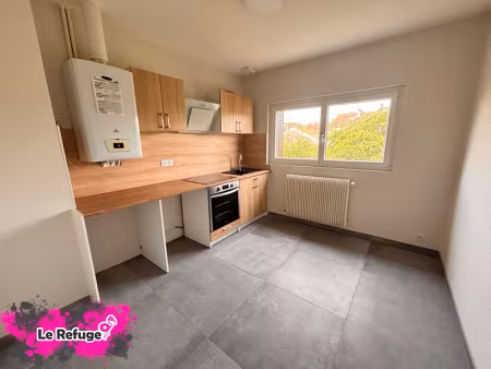 location appartement 3 pièces 56 m² à luxeuil-les-bains (70300)  660 €