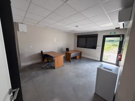 location locaux professionnels 0 pièces 250 m² à vourey (38210)  1 900 €