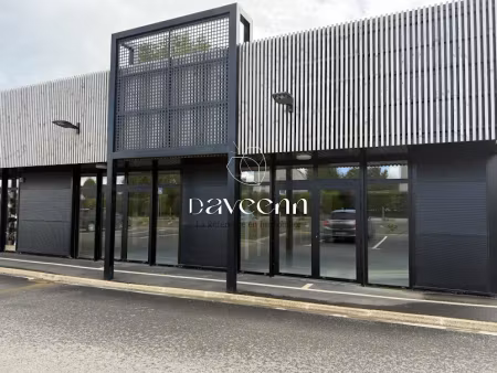 location locaux professionnels 0 pièces 54.64 m² à brech (56400)  850 €