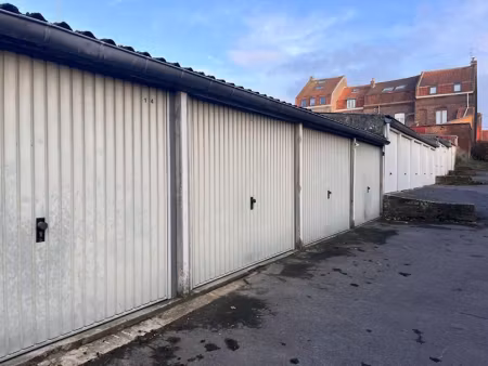 location parking à wattrelos (59150)  60 €