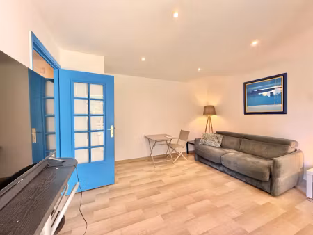 location meublée appartement 1 pièce 22.27 m² à vallauris (06220)  750 €
