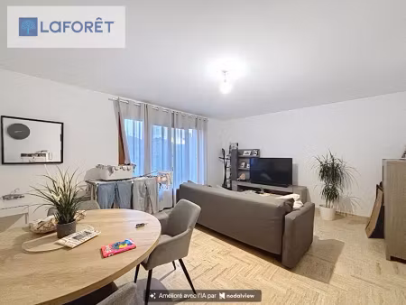 location appartement 3 pièces 69 m² à six-fours-les-plages (83140)  862 €