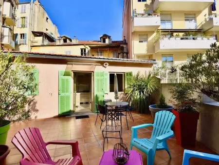location meublée appartement 2 pièces 28 m² à nice (06000)  1 100 €