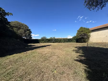vente terrain 758 m² à maillane (13910)  230 000 €