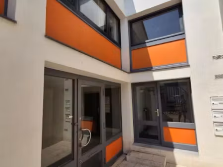 vente immeuble 6 pièces 70 m² à cognac (16100)  239 200 €