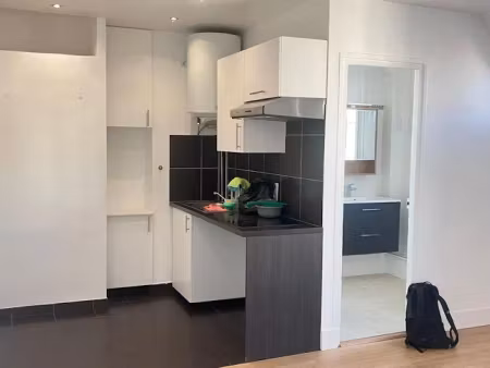 location appartement 1 pièce 24 m² à colombes (92700)  840 €