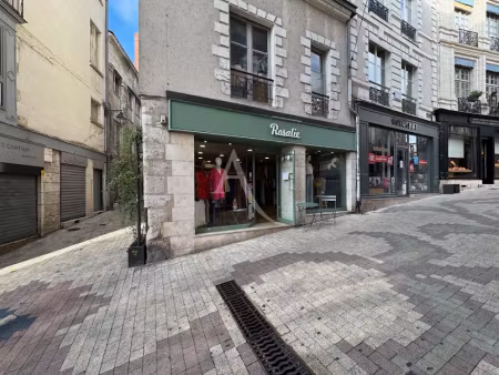 location locaux professionnels 0 pièces 70 m² à blois (41000)  1 115 €