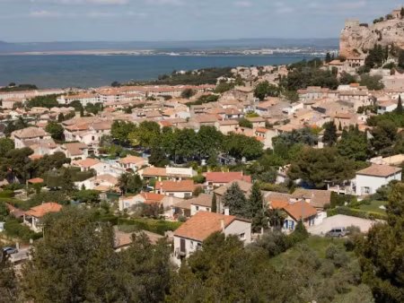 vente terrain 500 m² à vitrolles (13127)  245 000 €