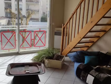 vente appartement 2 pièces 65 m² à saintes (17100)  81 000 €