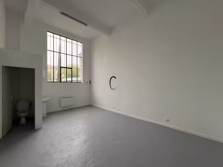 location locaux professionnels 0 pièces 24 m² à montreuil (93100)  472 €