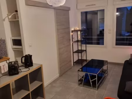location meublée appartement 2 pièces 36 m² à montpellier (34000)  750 €