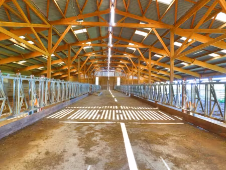 vente ferme 4 pièces 117 m² à gueugnon (71130)  350 000 €