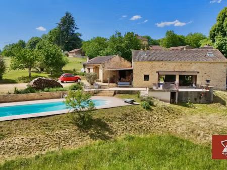 vente maison 8 pièces 255 m² à montcabrier (46700)  488 800 €