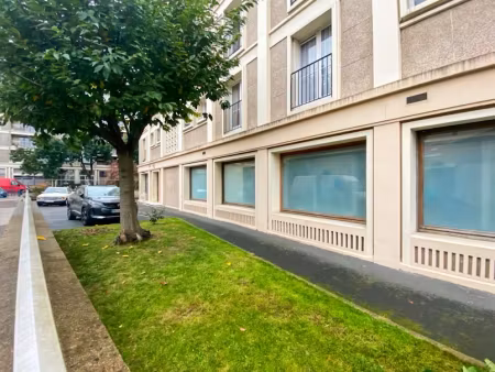 location locaux professionnels 276 m² à pantin (93500)  nan €