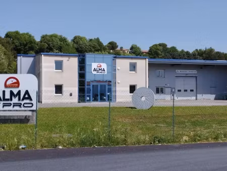 vente locaux professionnels 3 pièces 1950 m² à saint-donat-sur-l'herbasse (26260)  1 400 0