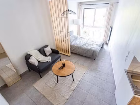 location meublée appartement 1 pièce 26 m² à montpellier (34000)  590 €