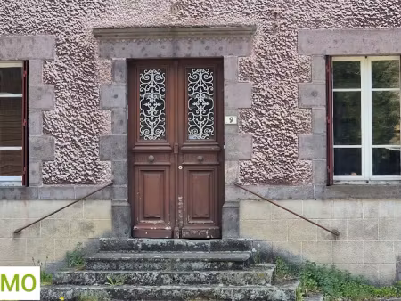 vente maison 300 m² à gelles (63740)  75 000 €