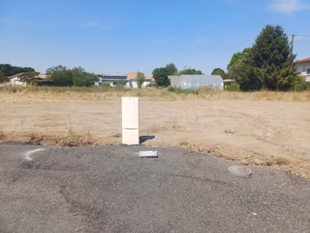 vente terrain 553 m² à saint-yrieix-sur-charente (16710)  76 500 €