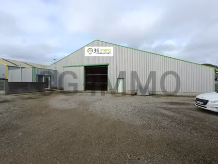 location locaux professionnels 1500 m² à le folgoët (29260)  1 800 €