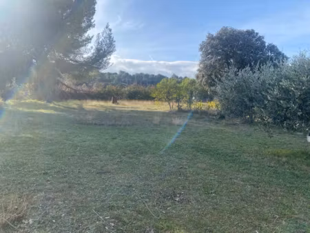 vente terrain 770 m² à charleval (13350)  180 000 €