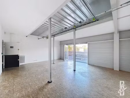 location locaux professionnels 0 pièces 40 m² à angouleme (16000)  570 €