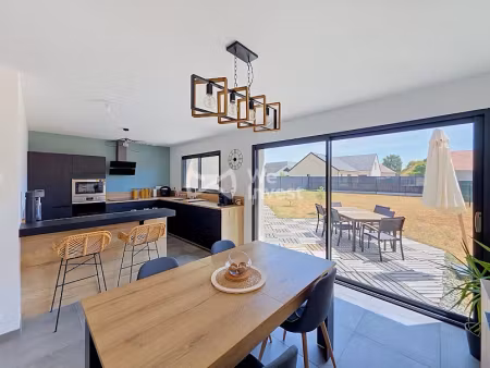 vente maison 5 pièces 109 m² à ecommoy (72220)  271 700 €