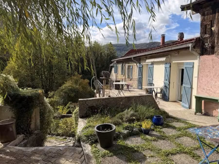 vente maison 8 pièces 237 m² à villard-saint-sauveur (39200)  255 000 €