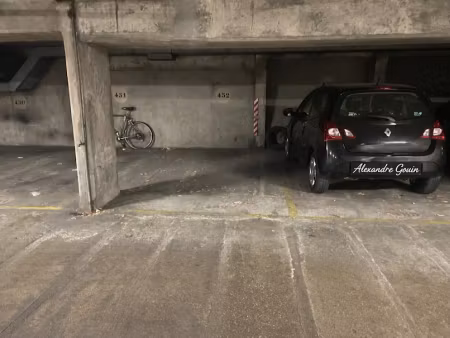 location parking 10 m² à paris 16ème (75016)  270 €