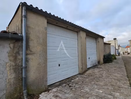 location parking 20 m² à soubise (17780)  150 €