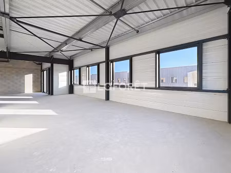 location locaux professionnels 0 pièces 248 m² à oissel (76350)  1 860 €