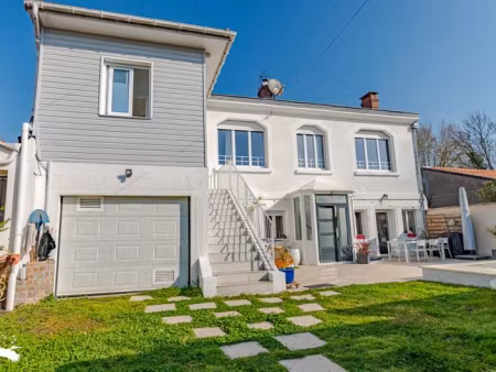 vente maison 5 pièces 140 m² à begles (33130)  596 790 €