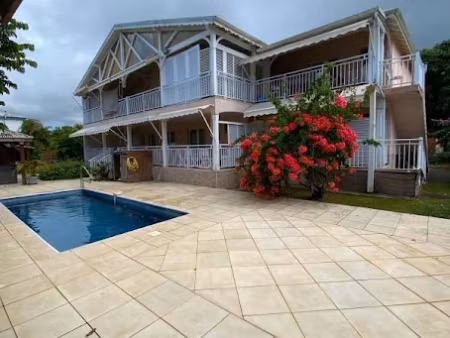 vente immeuble 20 pièces 336.7 m² à sainte rose (97115)  755 000 €