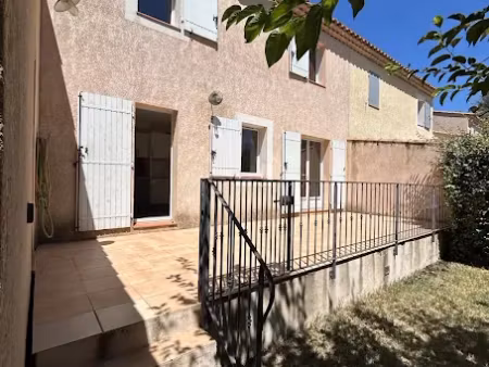 location villa 4 pièces 84.5 m² à jouques (13490)  1 350 €