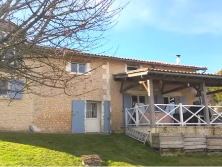 vente maison 7 pièces 161 m² à salles-lavalette (16190)  294 000 €