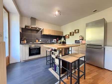 vente maison 3 pièces 83.42 m² à lons-le-saunier (39000)  157 200 €