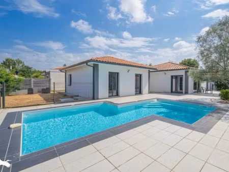 vente maison 5 pièces 144 m² à biscarrosse (40600)  570 680 €