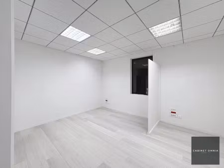 location locaux professionnels 77 m² à montauban (82000)  750 €