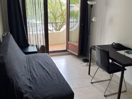 location meublée appartement 1 pièce 18 m² à cergy (95000)  720 €