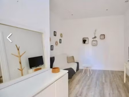 location meublée appartement 2 pièces 32 m² à nice (06000)  950 €