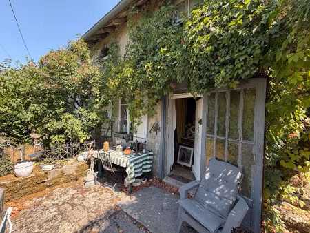 vente maison 5 pièces 160 m² à saint-maur (39570)  69 000 €