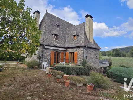vente maison 6 pièces 230 m² à saint-etienne-de-maurs (15600)  420 000 €