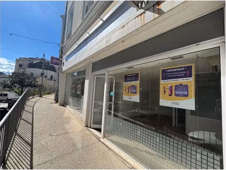 location locaux professionnels 44 m² à ales (30100)  754 €