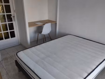 location meublée maison 5 pièces 130 m² à angers (49000)  460 €